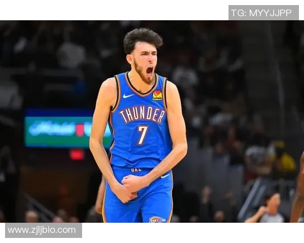 切特晒照回顾雷霆媒体日展现球队信心目标直指总冠军