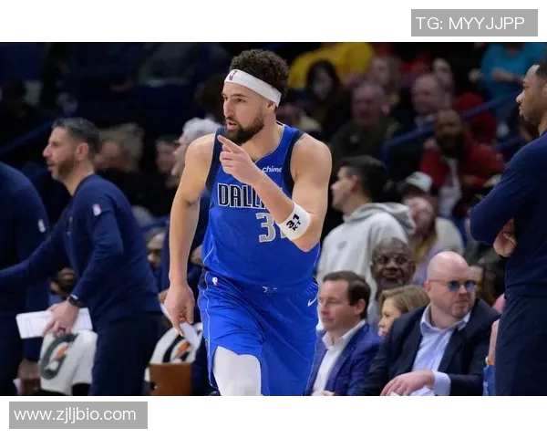 在场上就是对球队的打击,独行侠能不能下定决心让克莱去打替补? 在场上就是对球队的打击,独行侠能不能下定决心让克莱去打替补?