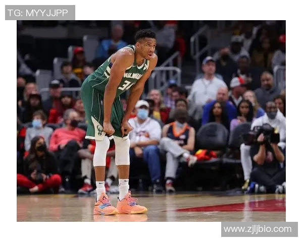 雄鹿官宣：字母哥仅打3分钟右小腿拉伤退赛 正深陷渴望交易流言